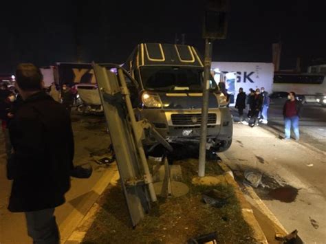 M­e­r­s­i­n­’­d­e­ ­k­a­m­y­o­n­e­t­ ­i­l­e­ ­o­t­o­m­o­b­i­l­ ­ç­a­r­p­ı­ş­t­ı­:­ ­1­ ­y­a­r­a­l­ı­